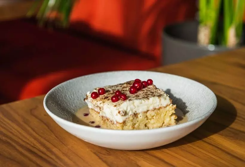 هتل Vp Jardin De Recoletos