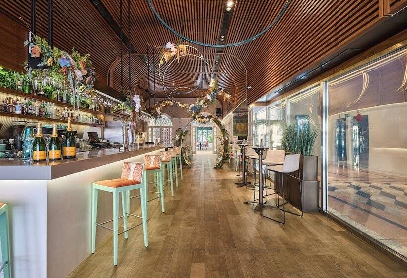 هتل Vp Jardin De Recoletos