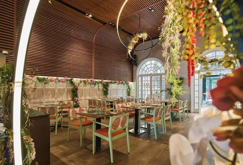 هتل Vp Jardin De Recoletos