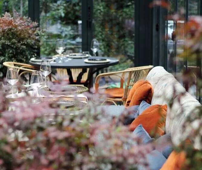 هتل Vp Jardin De Recoletos