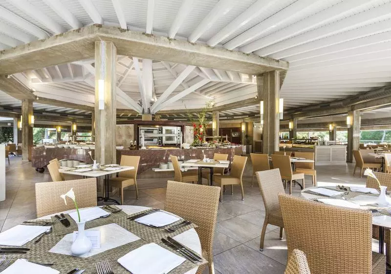 Insotel Cala Mandia Resort