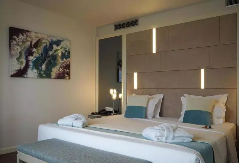 The One Grand Hotel da Póvoa