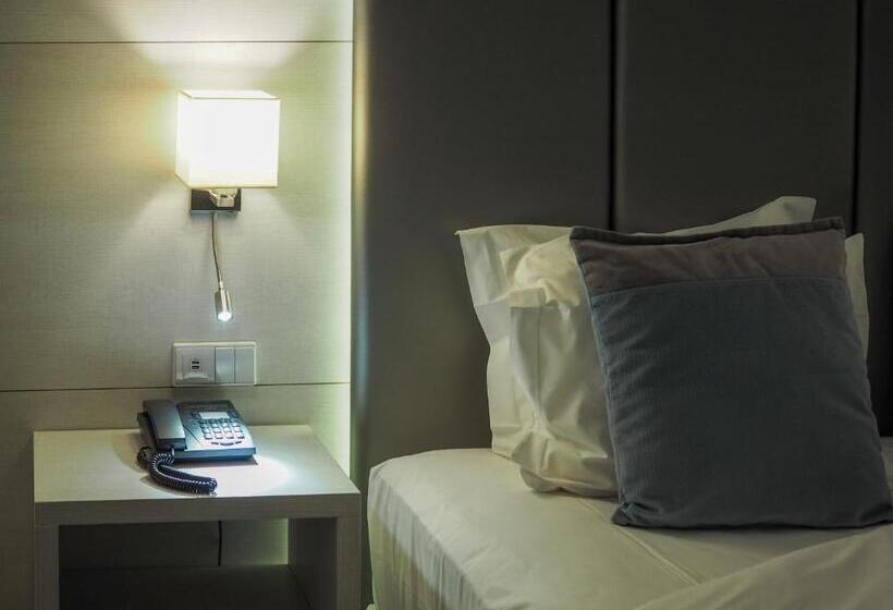 The One Grand Hotel da Póvoa