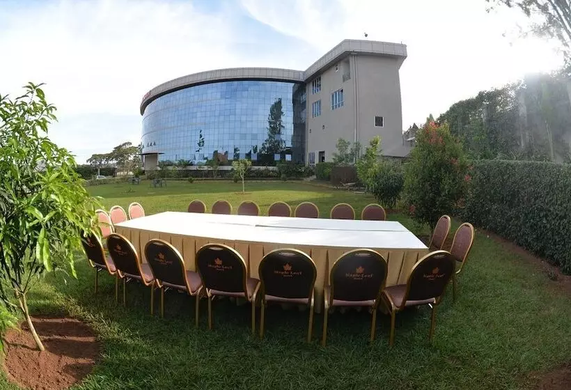 تختخواب و صبحانه Maple Leaf