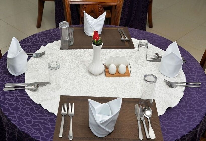 تختخواب و صبحانه Maple Leaf