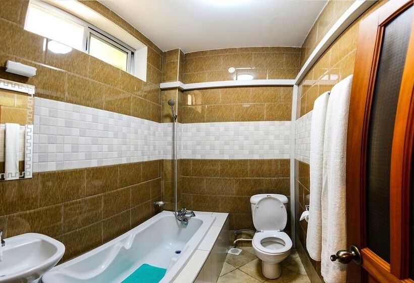 تختخواب و صبحانه Maple Leaf