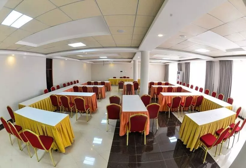 تختخواب و صبحانه Maple Leaf