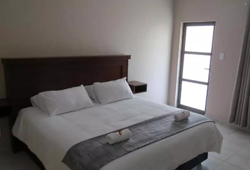 Aamiaismajoitus (B&B) Villa Strada Guesthouse