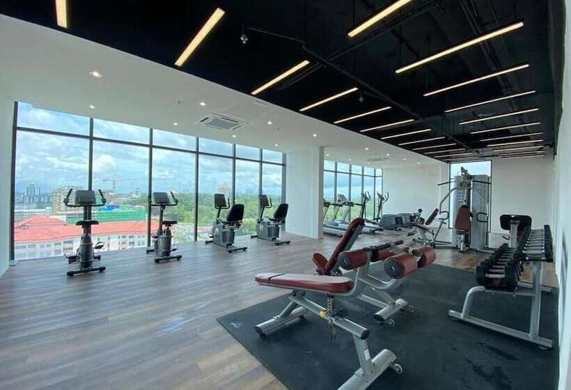 فندق Regatta Stay Kozi Square Kuching