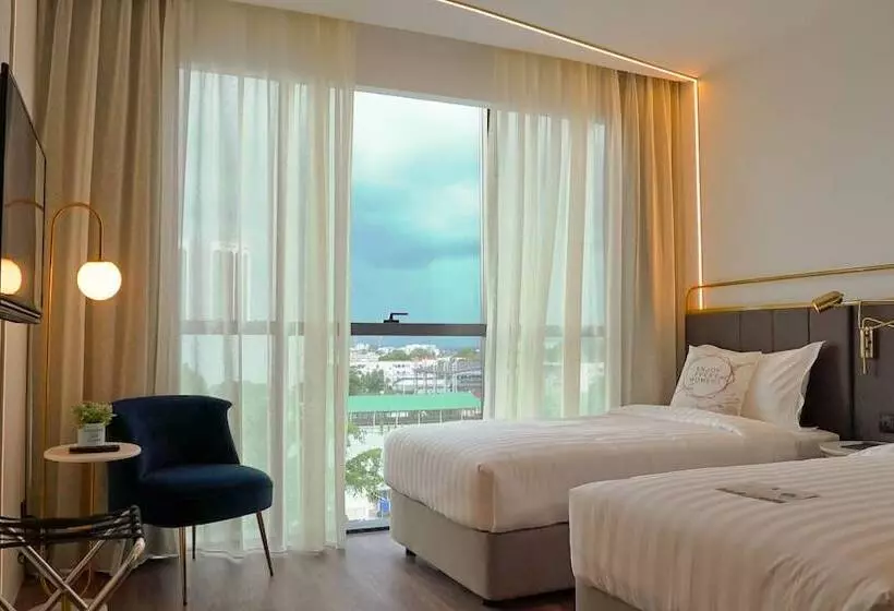 هتل Regatta Stay Kozi Square Kuching