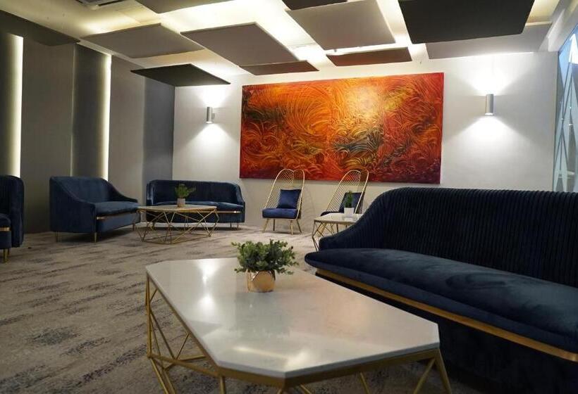 فندق Regatta Stay Kozi Square Kuching