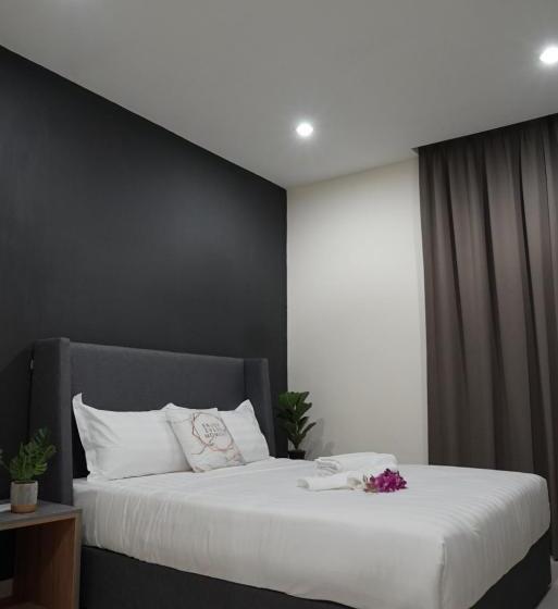 فندق Regatta Stay Kozi Square Kuching