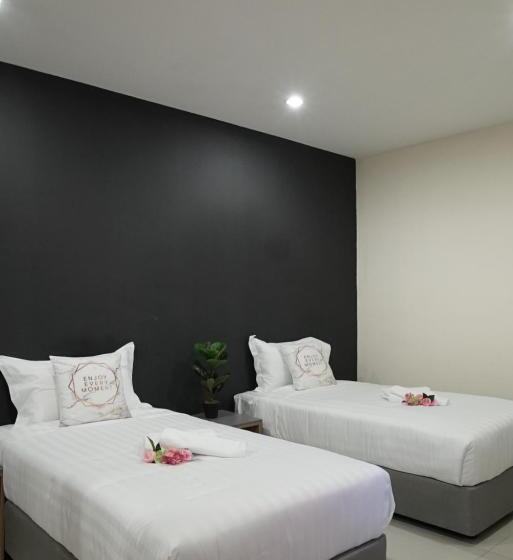 فندق Regatta Stay Kozi Square Kuching