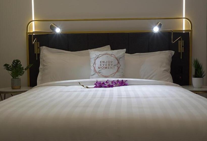 فندق Regatta Stay Kozi Square Kuching