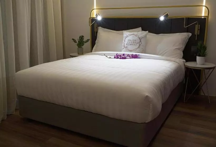 هتل Regatta Stay Kozi Square Kuching