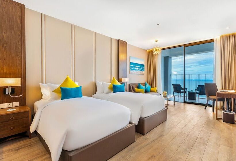 هتل The Empyrean Nha Trang