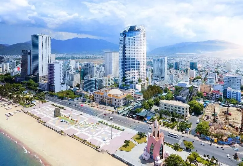 هتل The Empyrean Nha Trang