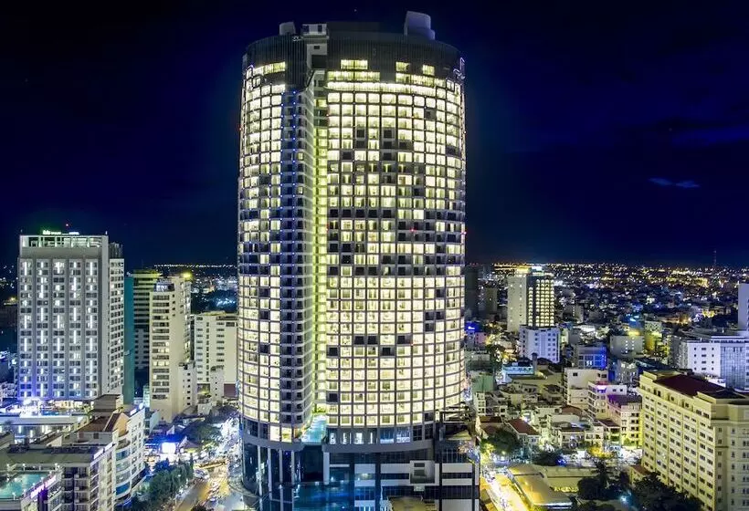 هتل The Empyrean Nha Trang