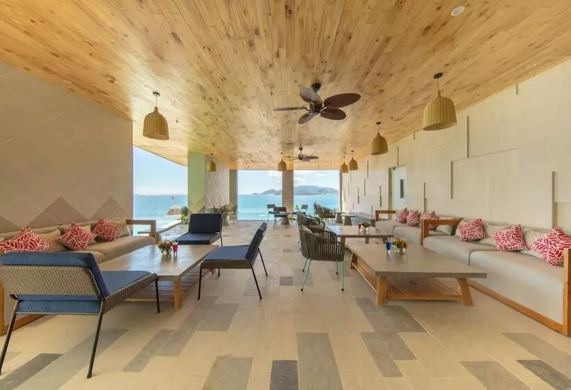 هتل The Empyrean Nha Trang