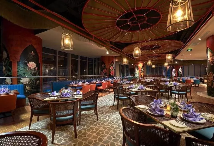 هتل The Empyrean Nha Trang