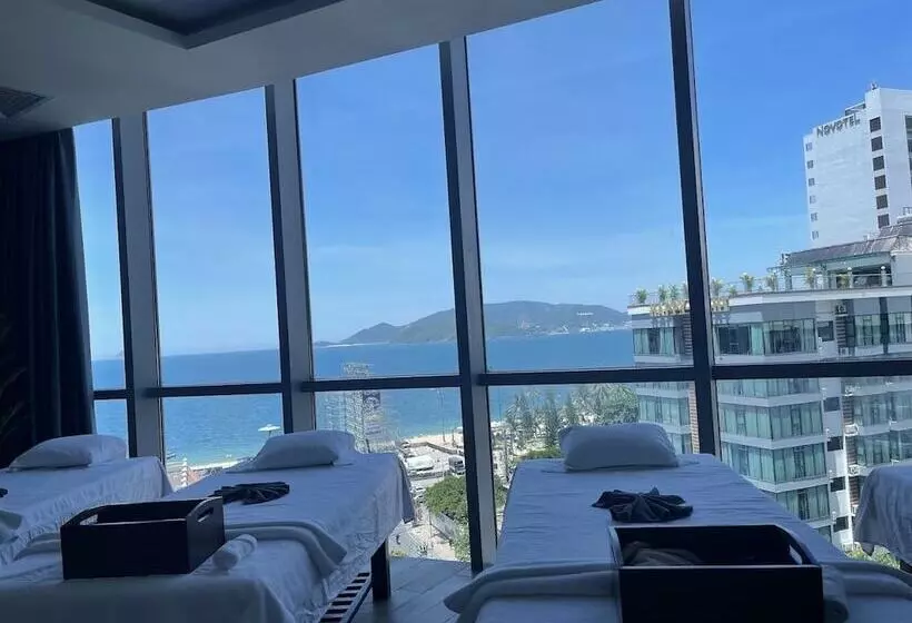 هتل The Empyrean Nha Trang