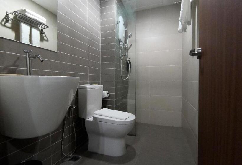 فندق Regatta Stay Kozi Square Kuching