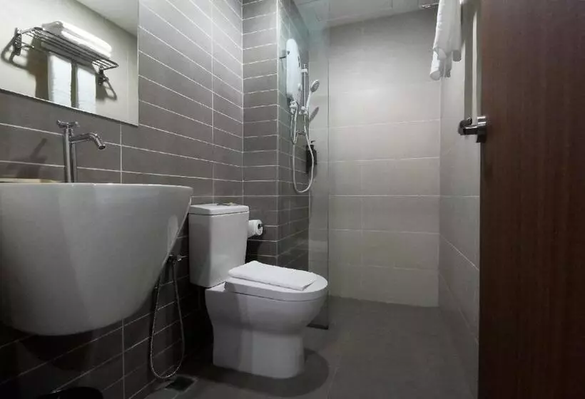 هتل Regatta Stay Kozi Square Kuching