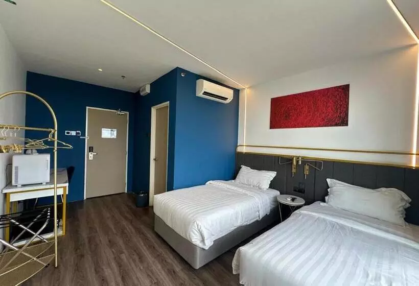 هتل Regatta Stay Kozi Square Kuching