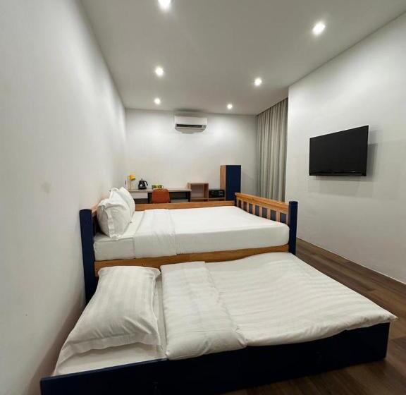 فندق Regatta Stay Kozi Square Kuching