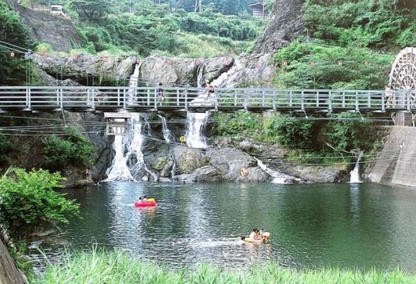 Riverside Hostel B&b – Hostel