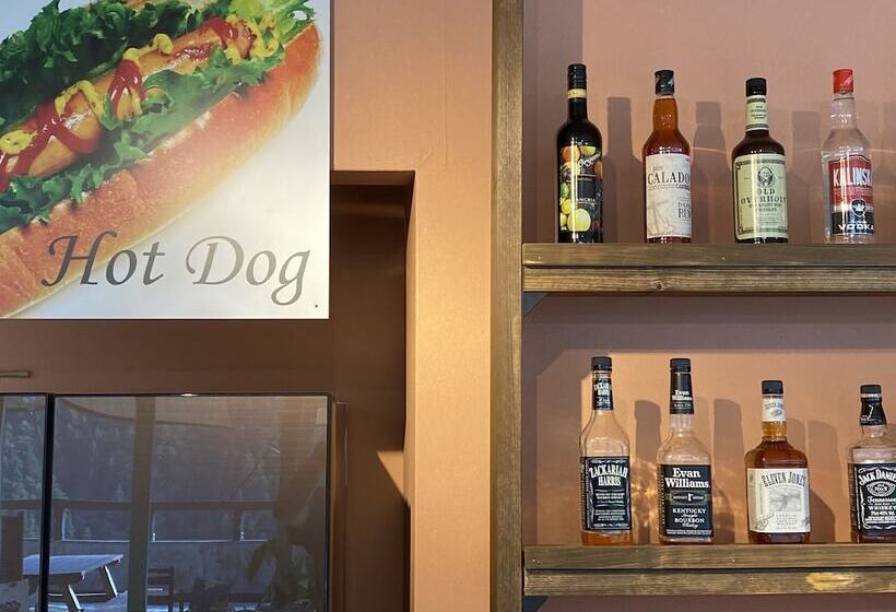 Riverside Hostel B&b – Hostel