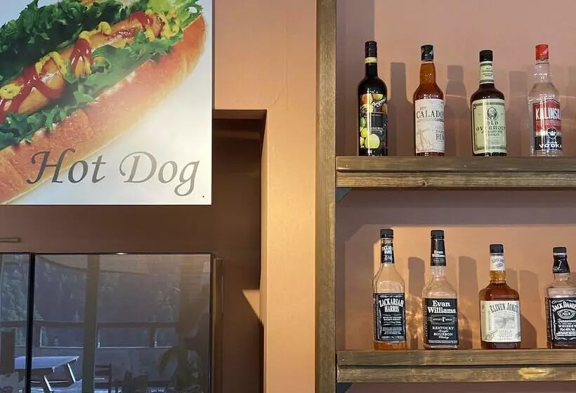 Riverside Hostel B&b – Hostel