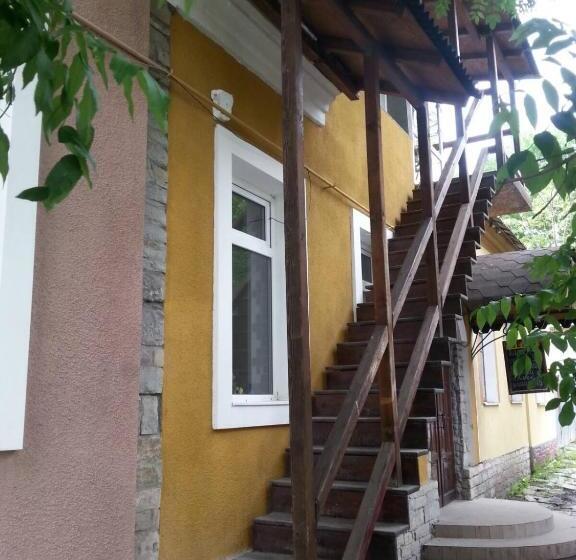 住宿加早餐 міні готель бахус