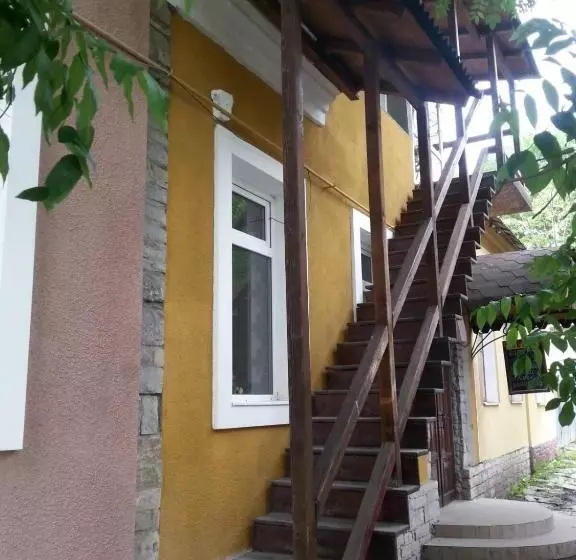 Aamiaismajoitus (B&B) міні готель бахус