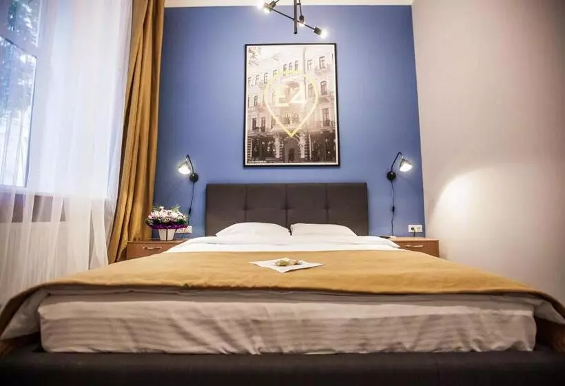 Hotel E4