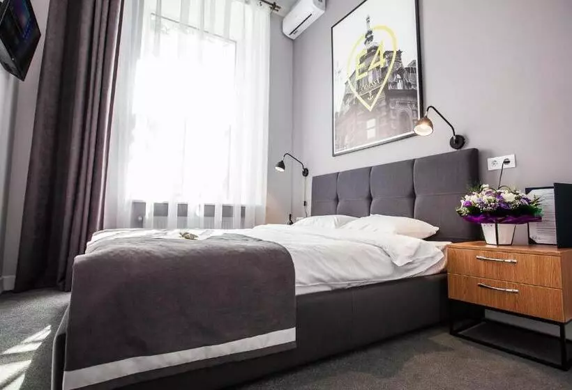 Hotel E4