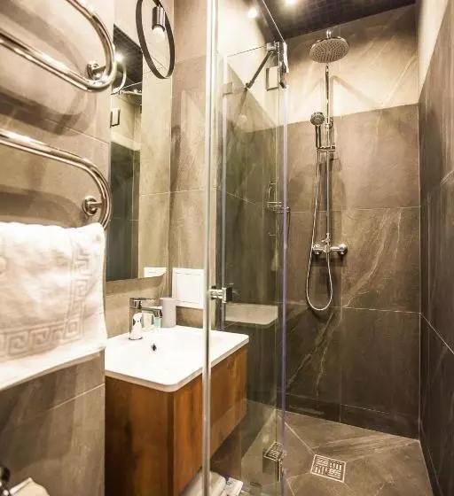 Hotel E4