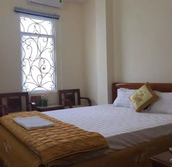 هتل Khách Sạn Ngọc Thương