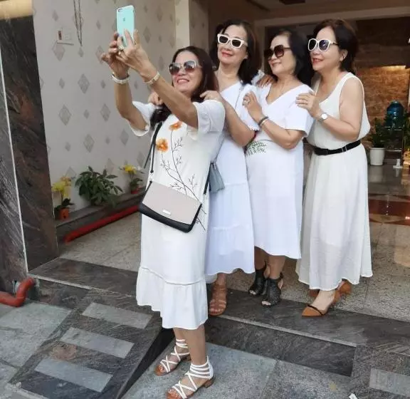 هتل Khách Sạn Ngọc Thương