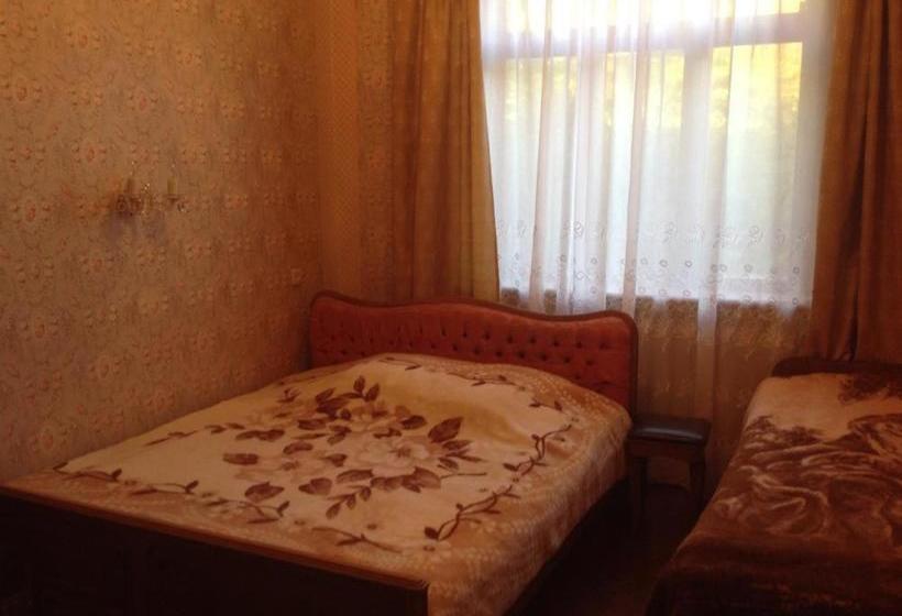 پانسیون у азы