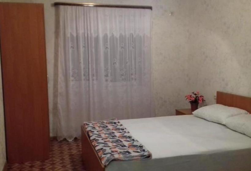 پانسیون у азы