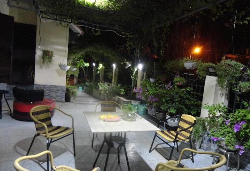 تختخواب و صبحانه Hạ Long Lily Homestay