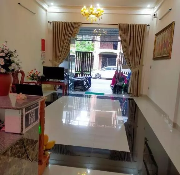 تختخواب و صبحانه Rose