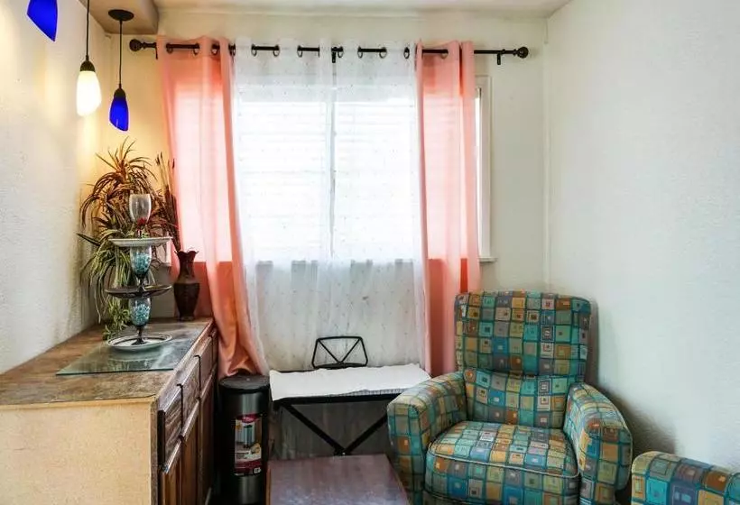 Hotelli Austin Street Giddings