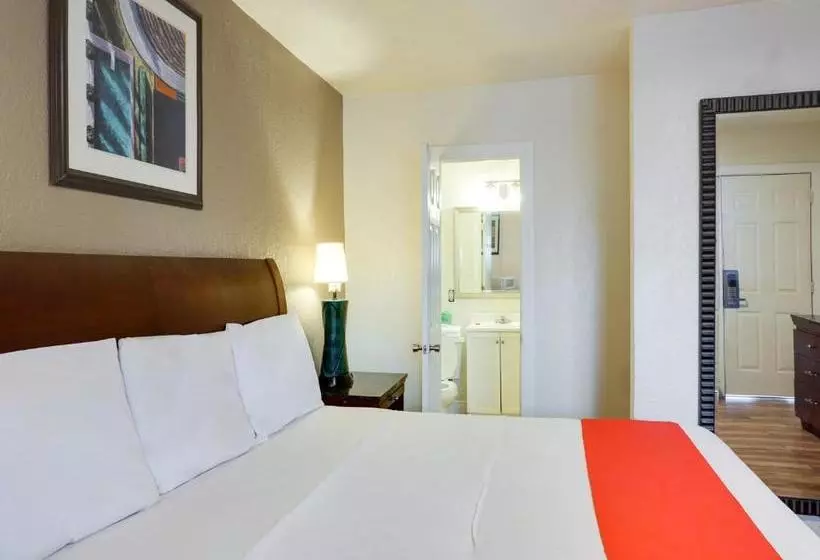 Hotelli Austin Street Giddings