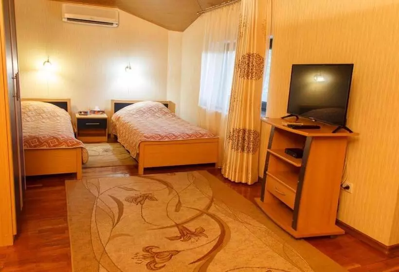 هتل Starye Bendery