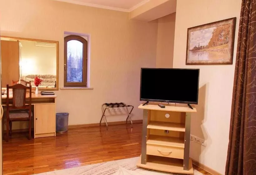 هتل Starye Bendery