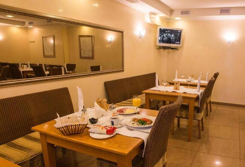 هتل Starye Bendery