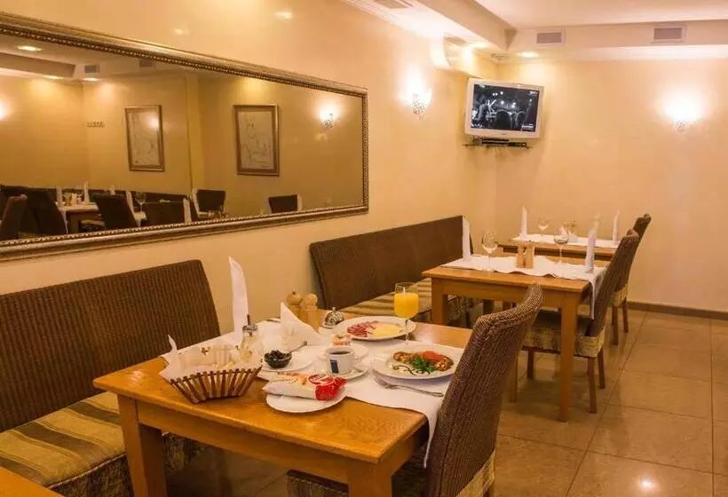 هتل Starye Bendery