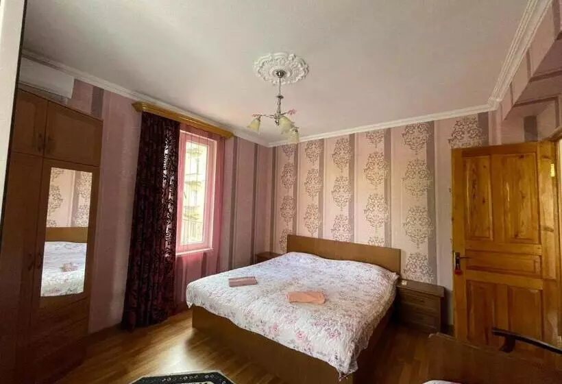 پانسیون Irina